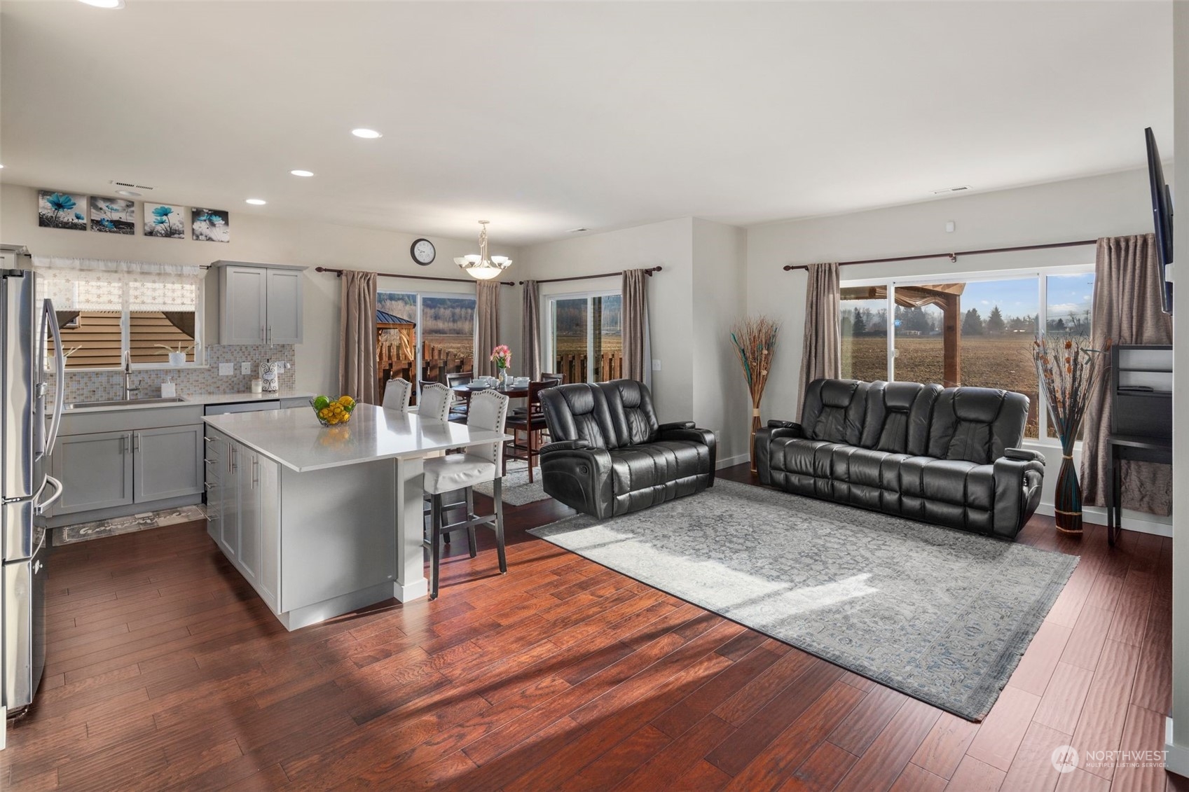 1074 42nd Court NE