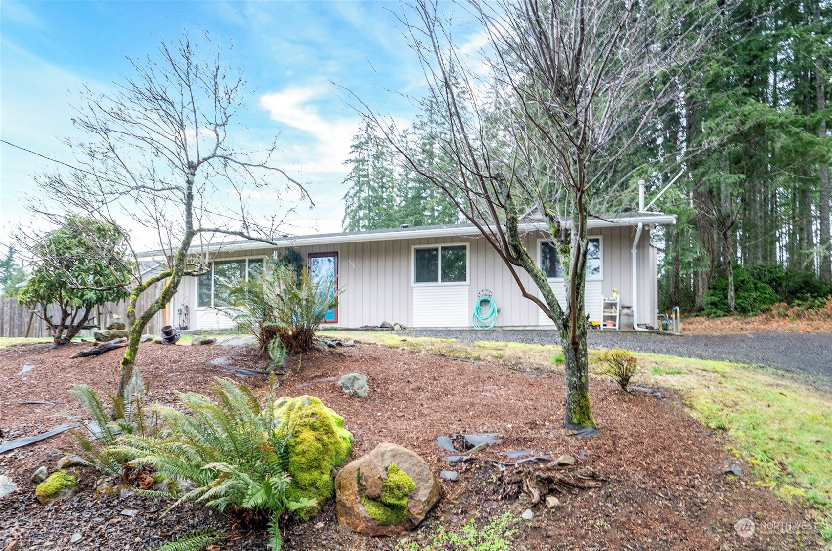 4694 Aiken Road SE