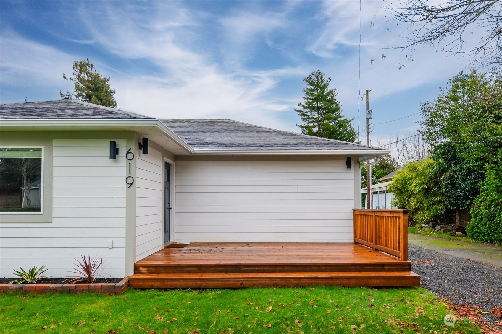619 E Elma Avenue