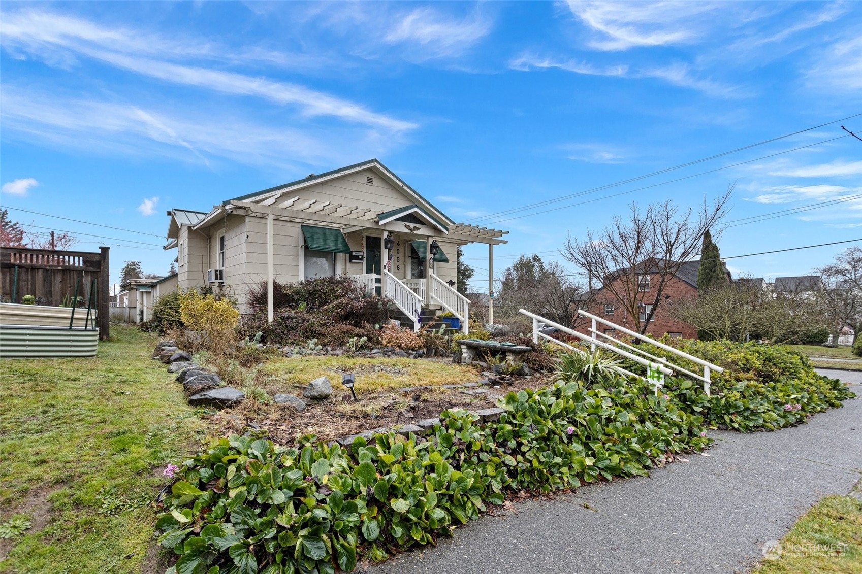 4058 36th Ave SW