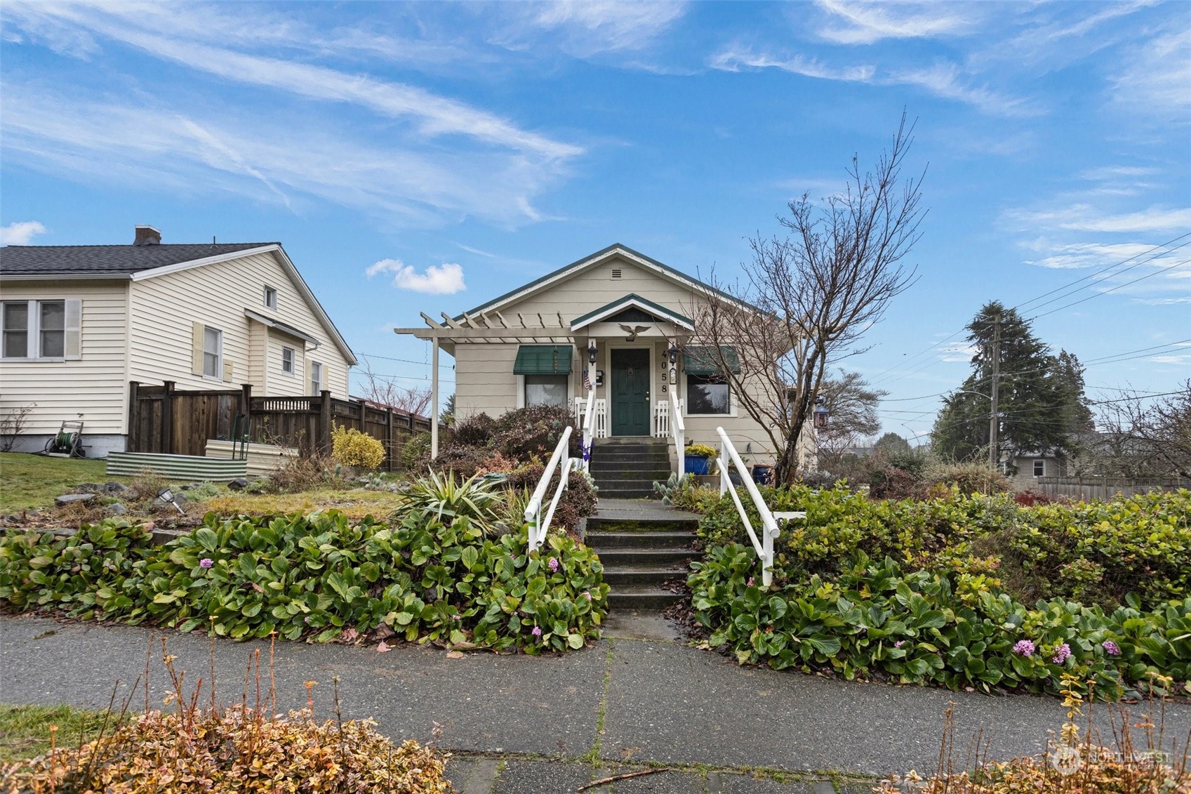 4058 36th Ave SW