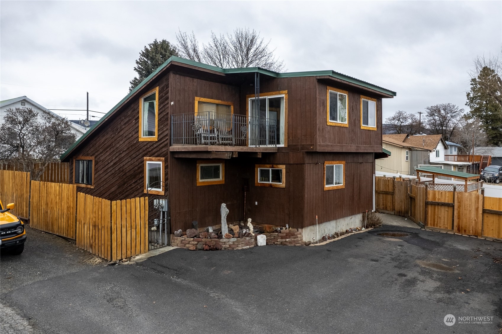 118 W Kelso