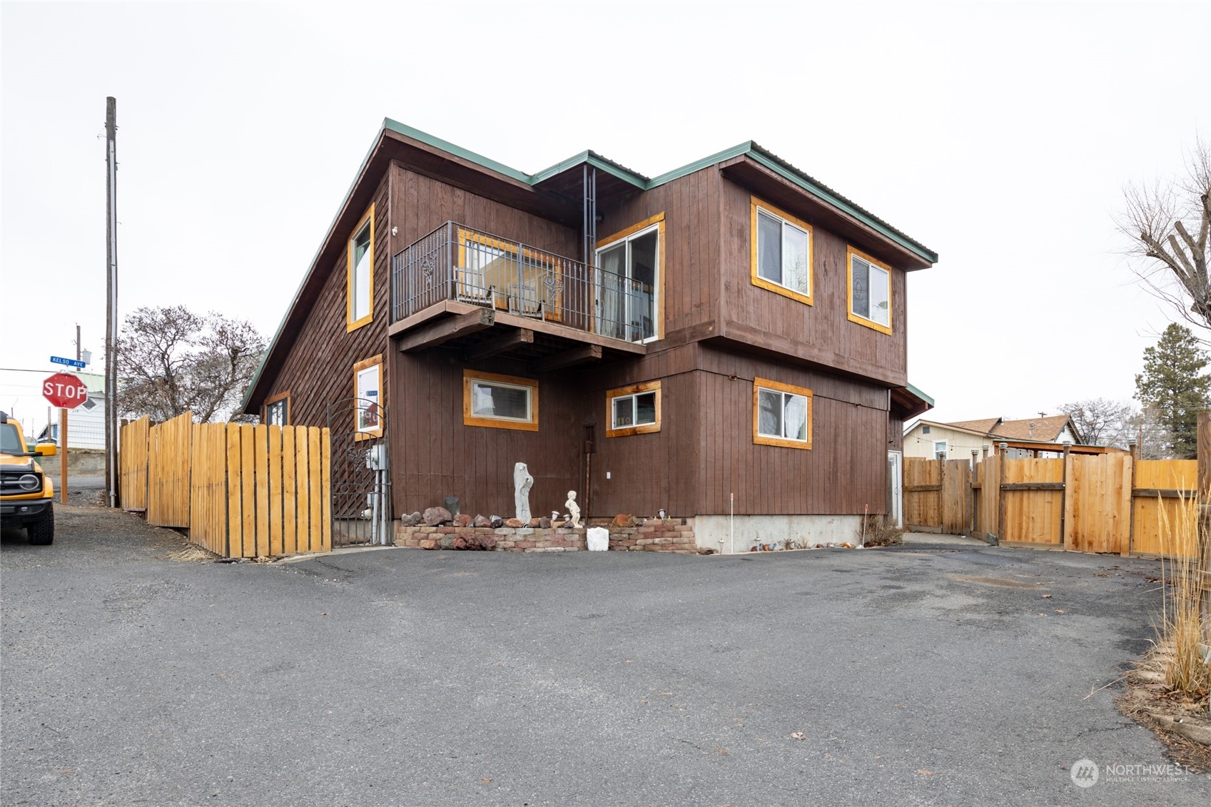 118 W Kelso
