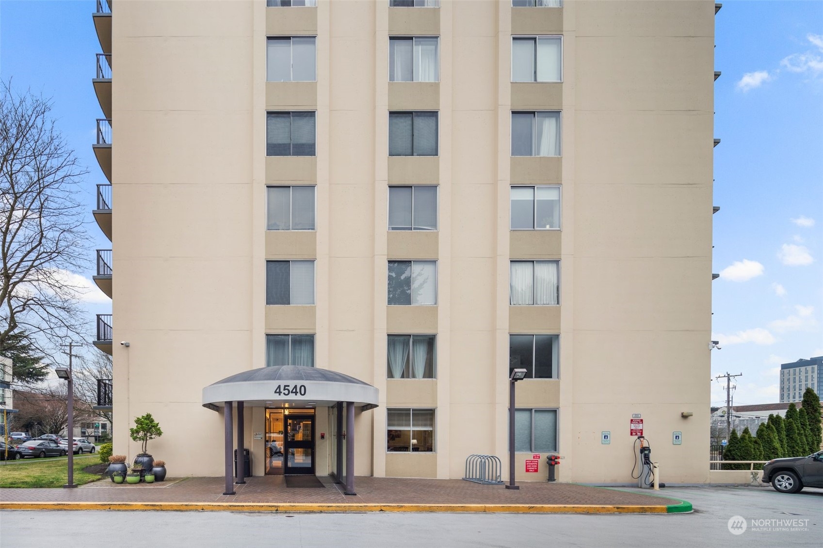 4540 8th Avenue NE Unit: 506