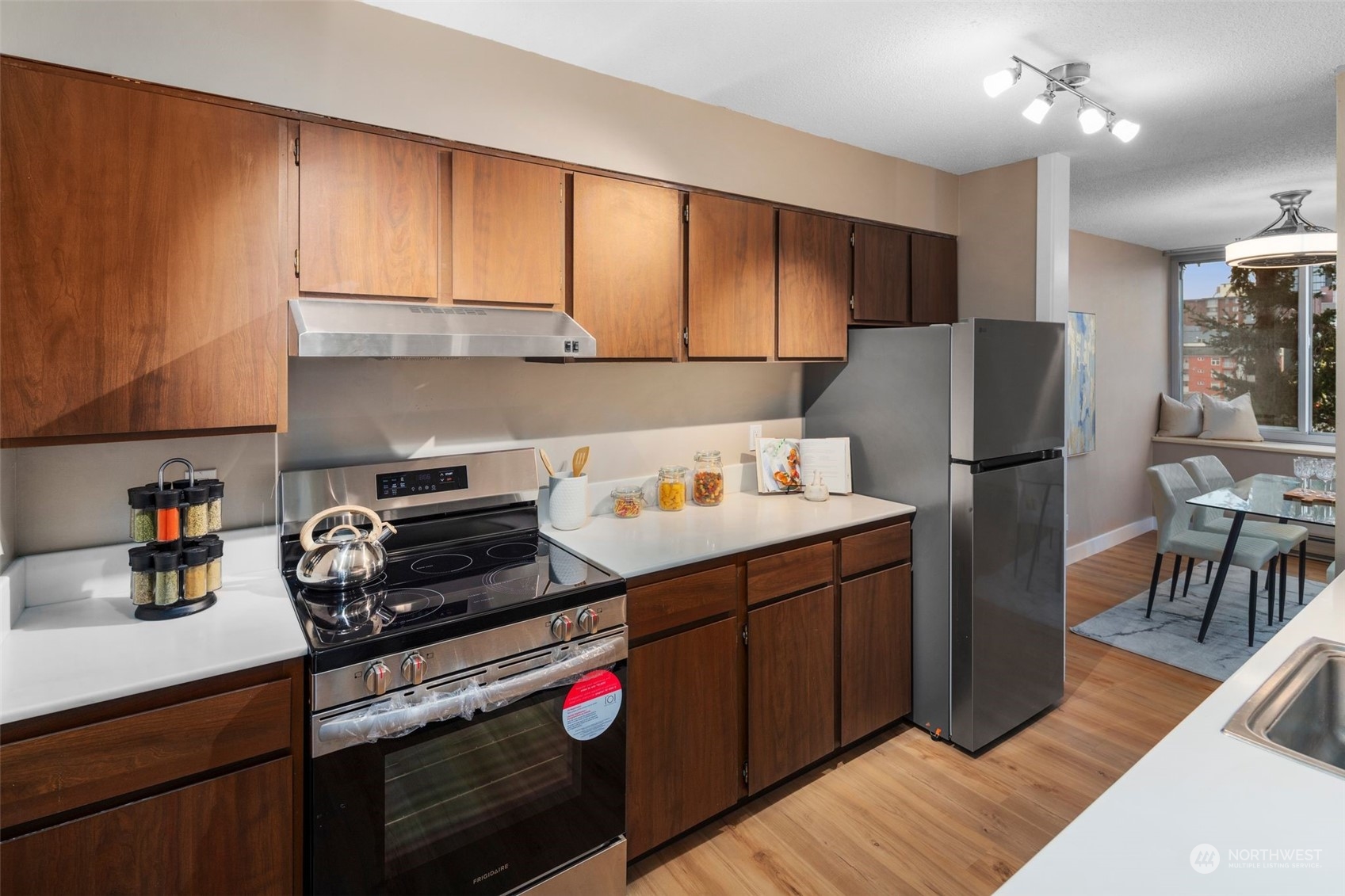 4540 8th Avenue NE Unit: 506