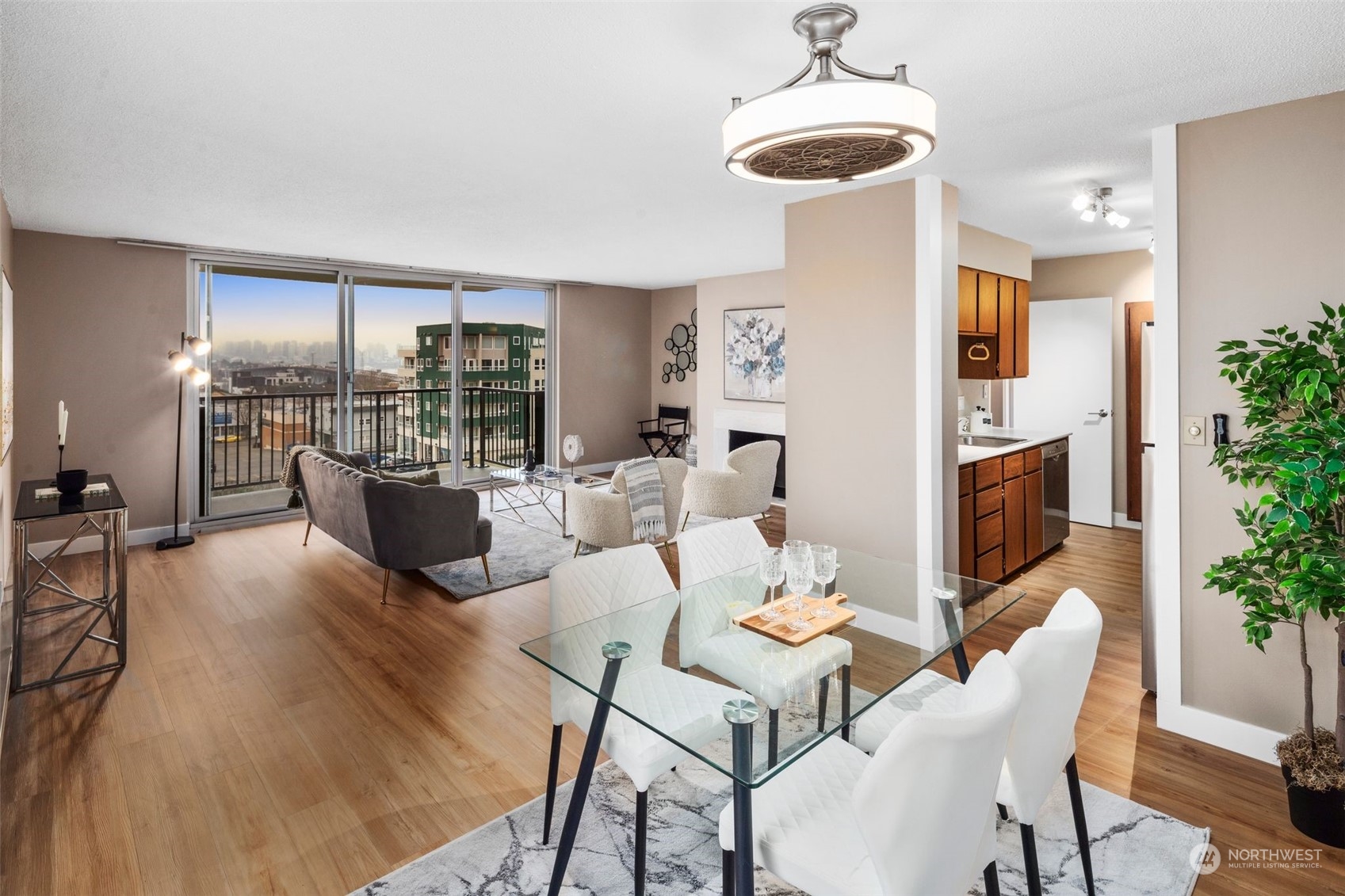 4540 8th Avenue NE Unit: 506