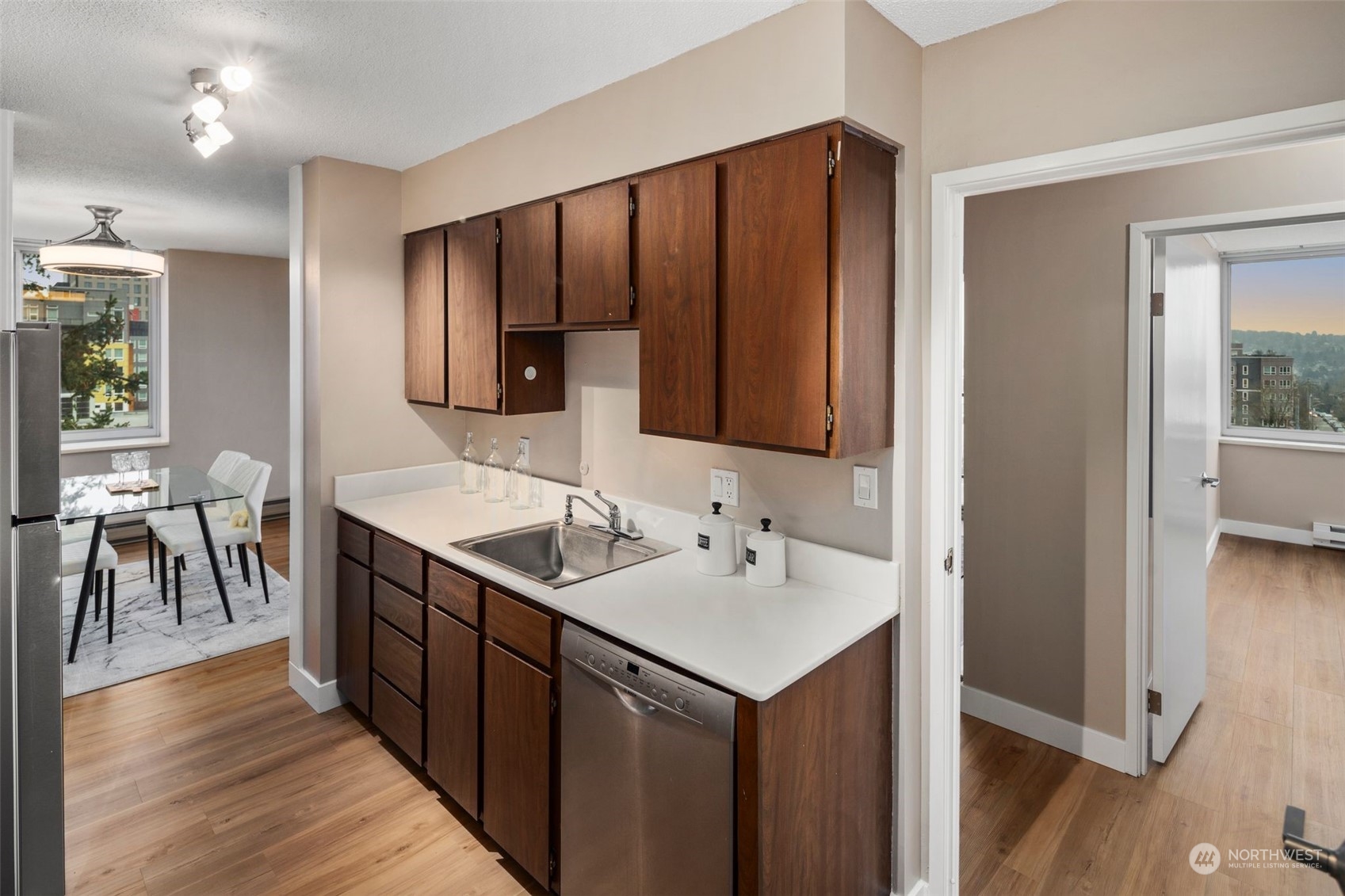 4540 8th Avenue NE Unit: 506