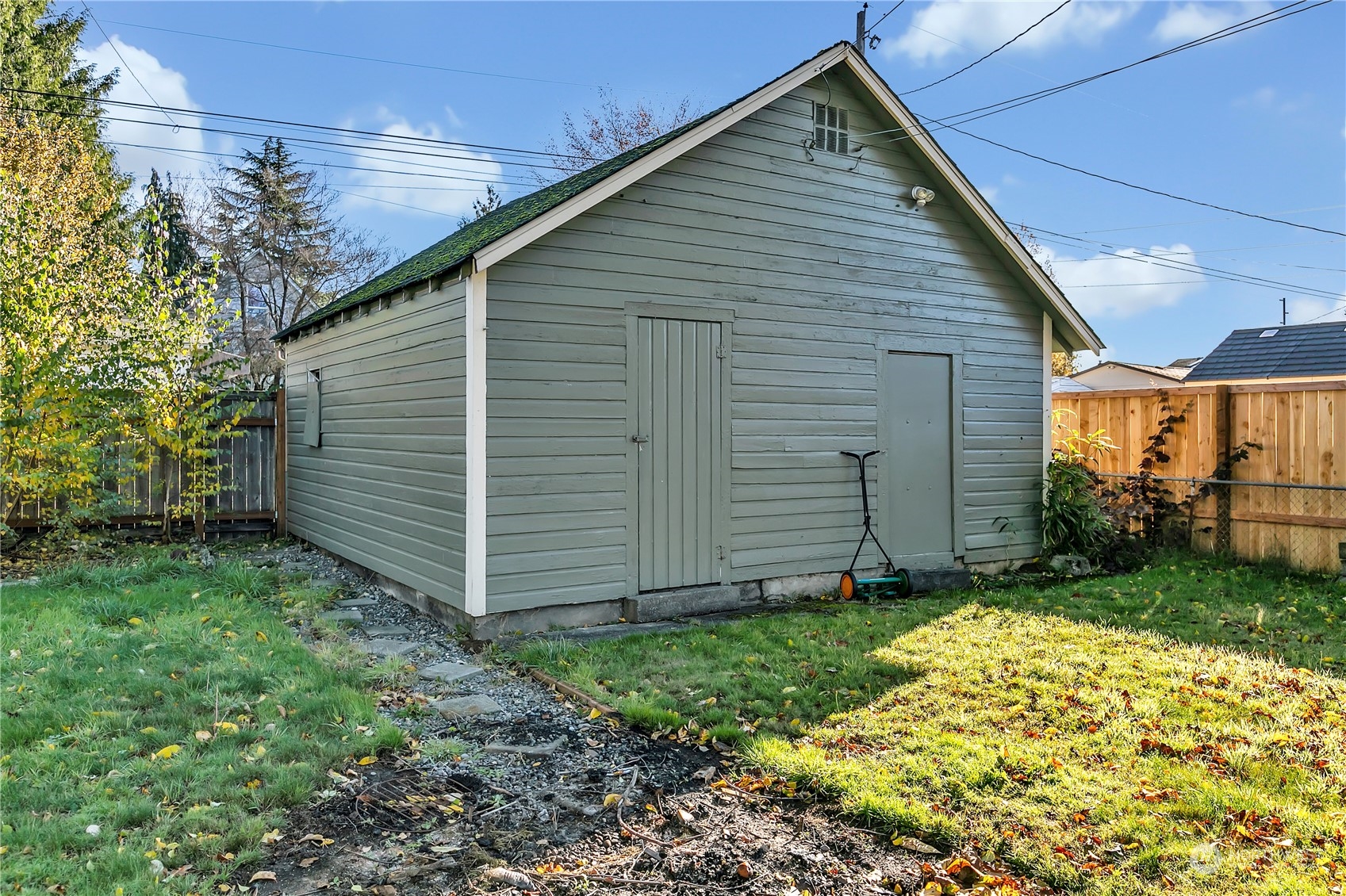 8213 E B Street