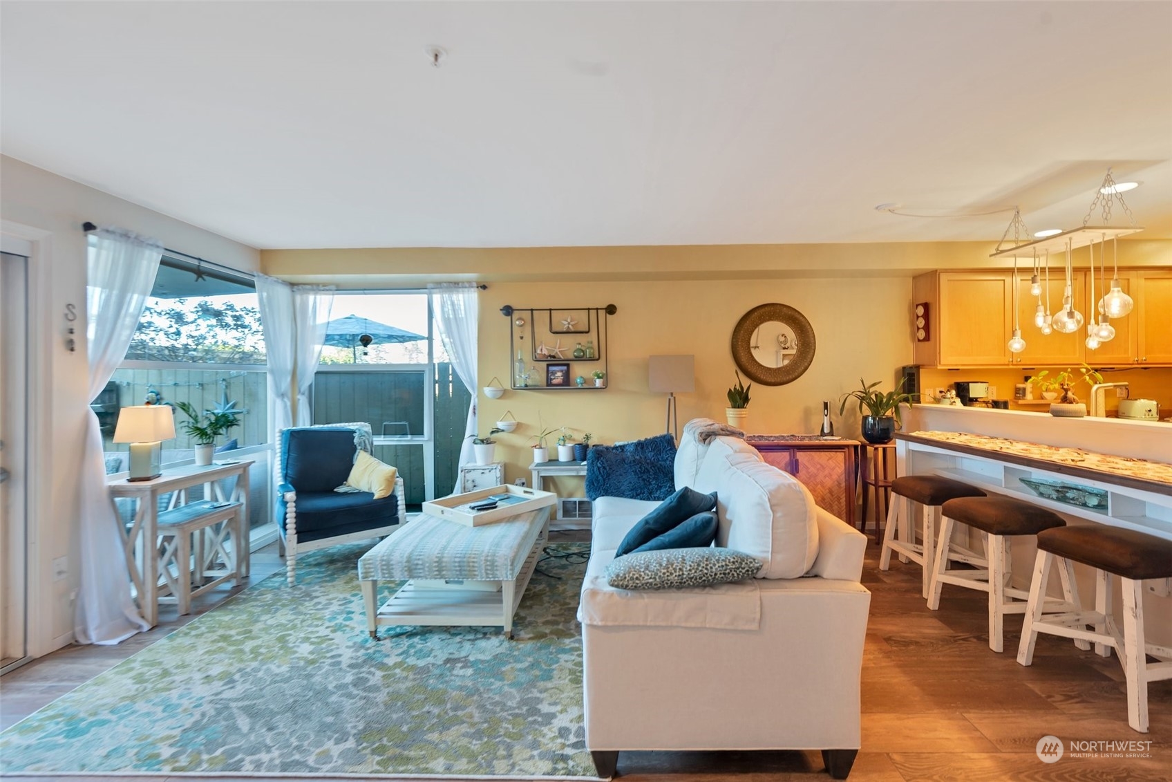654 5th Avenue S Unit: 101