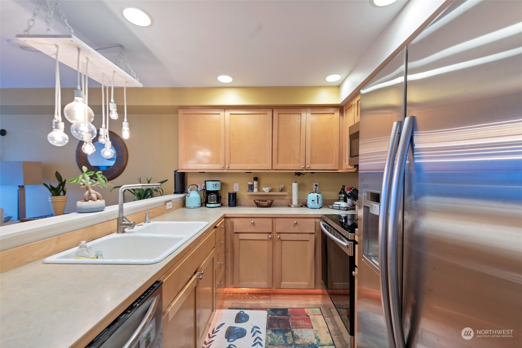 654 5th Avenue S Unit: 101
