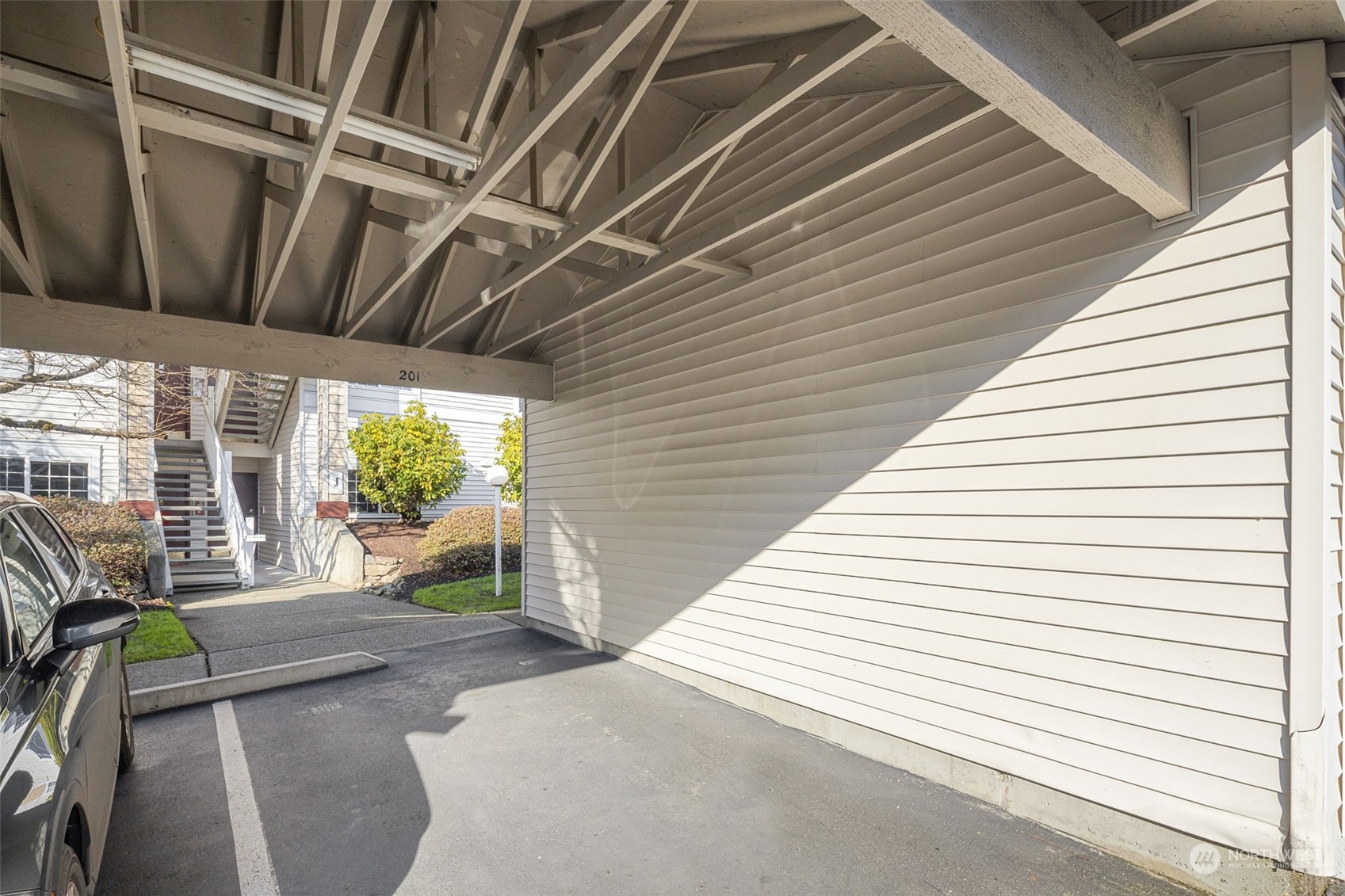 25235 SE Klahanie Boulevard Unit: J302