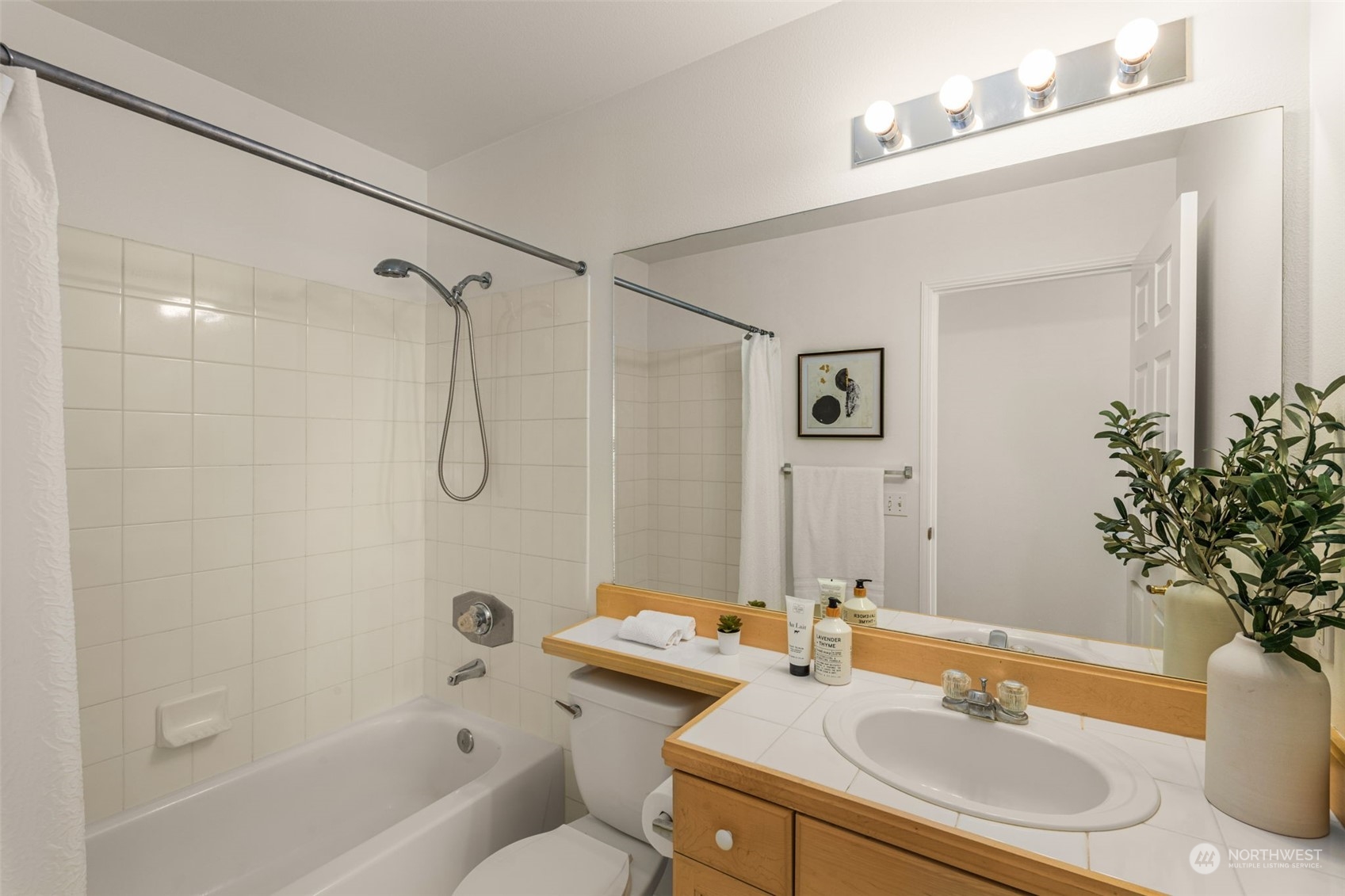 25235 SE Klahanie Boulevard Unit: J302