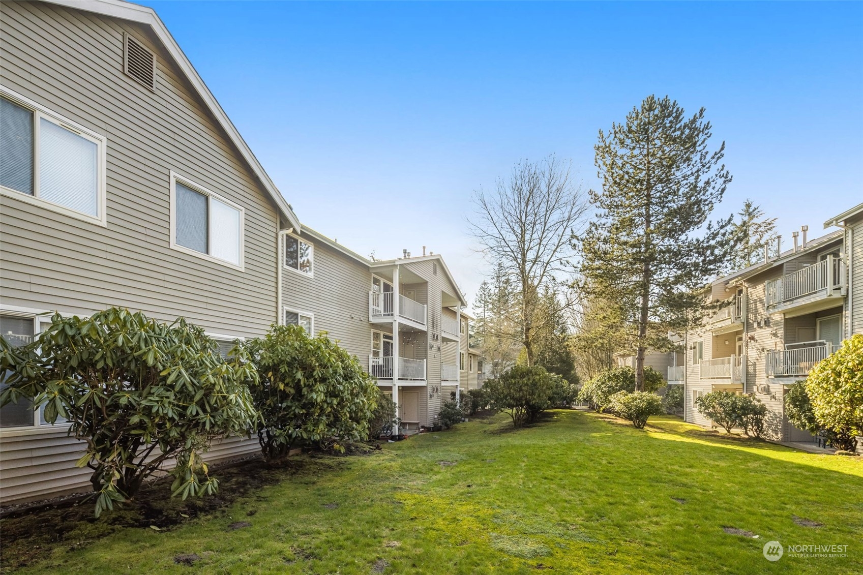 25235 SE Klahanie Boulevard Unit: J302