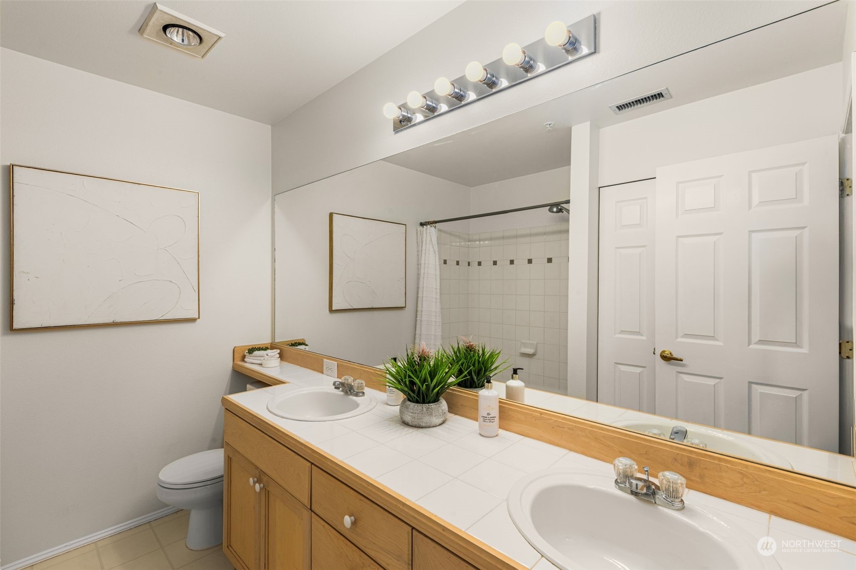 25235 SE Klahanie Boulevard Unit: J302