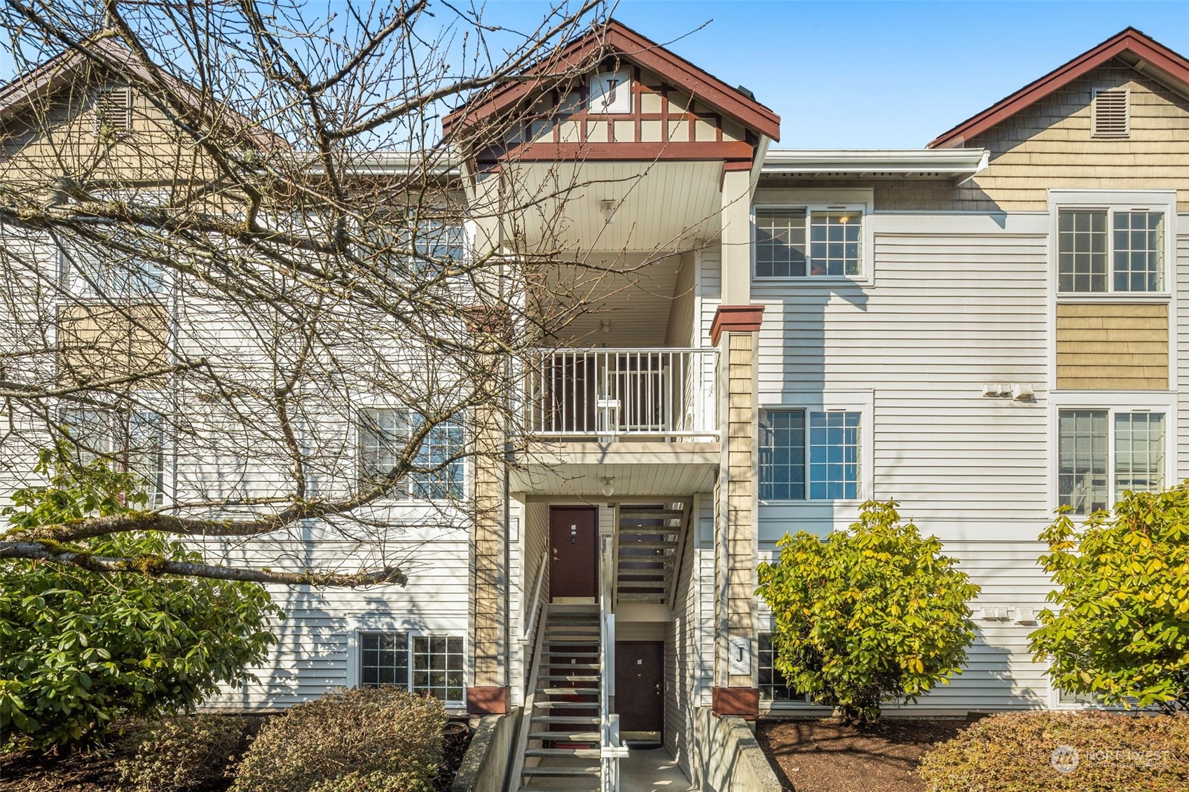 25235 SE Klahanie Boulevard Unit: J302