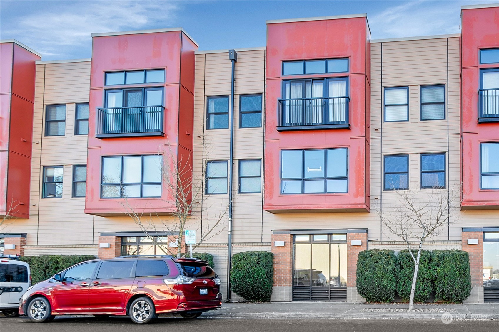 210 W Pioneer Avenue Unit: 314