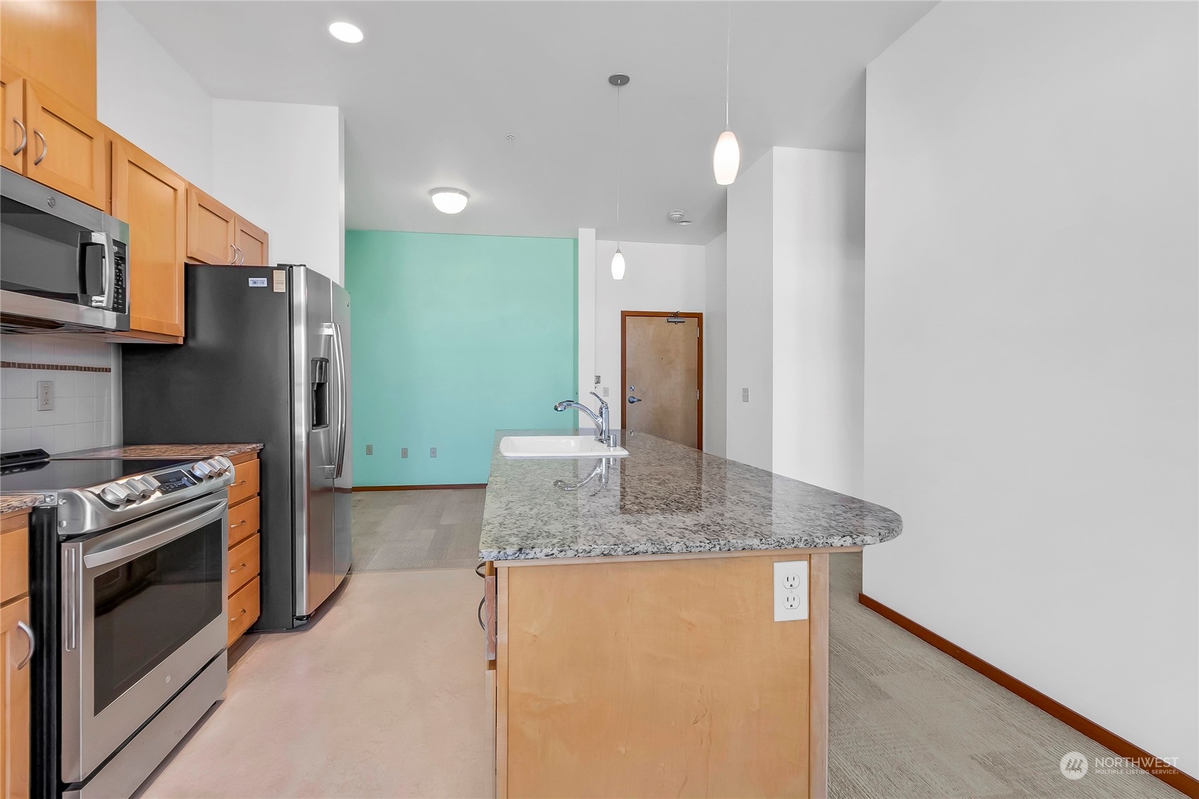 210 W Pioneer Avenue Unit: 314