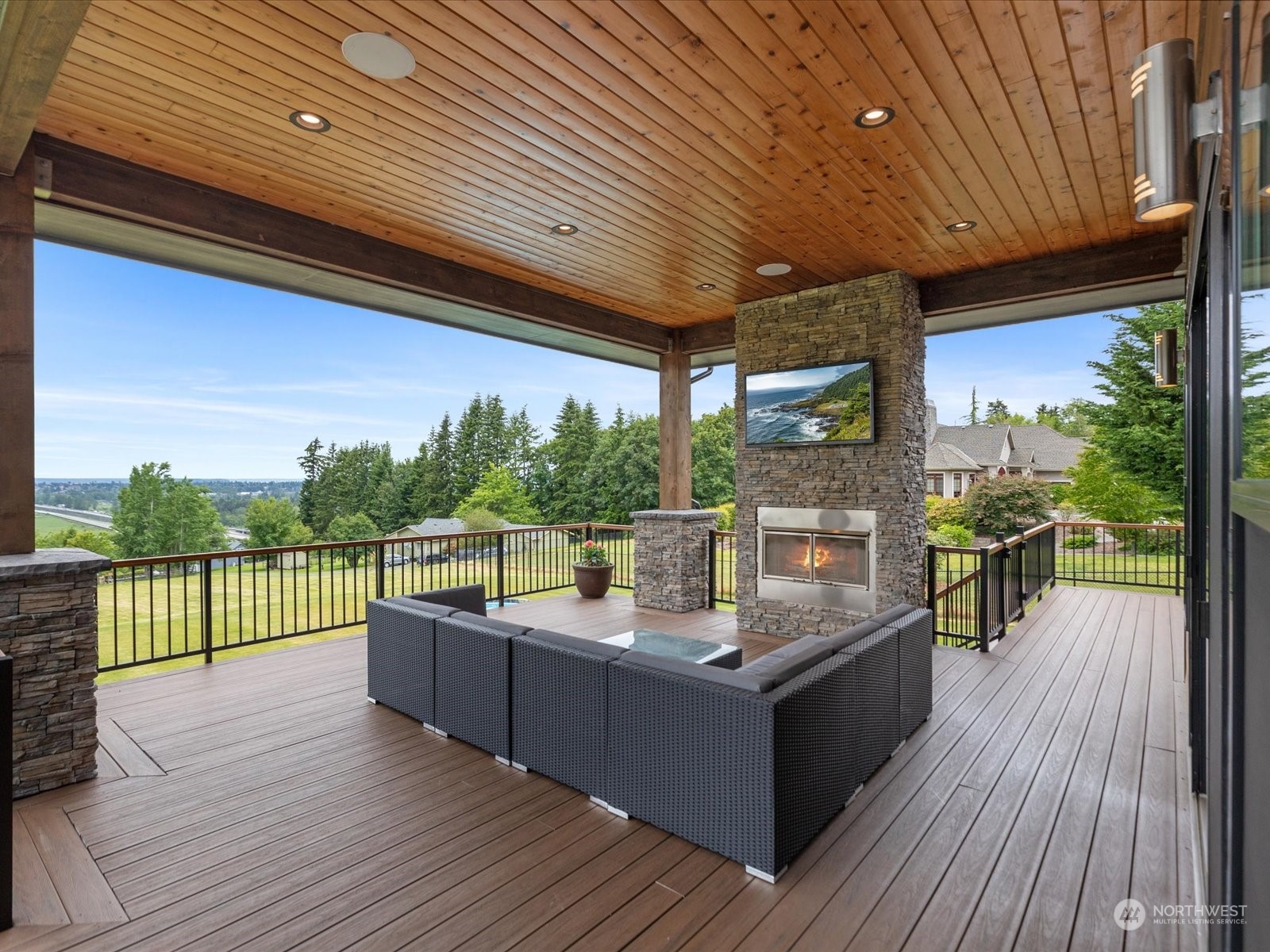 2206 Cavalero Road