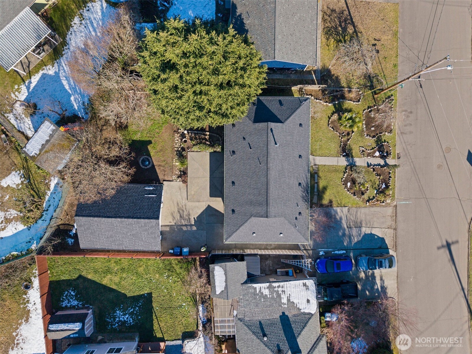 859 Redmond Avenue NE