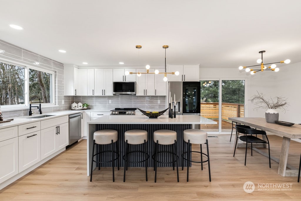 1505 155th Street E