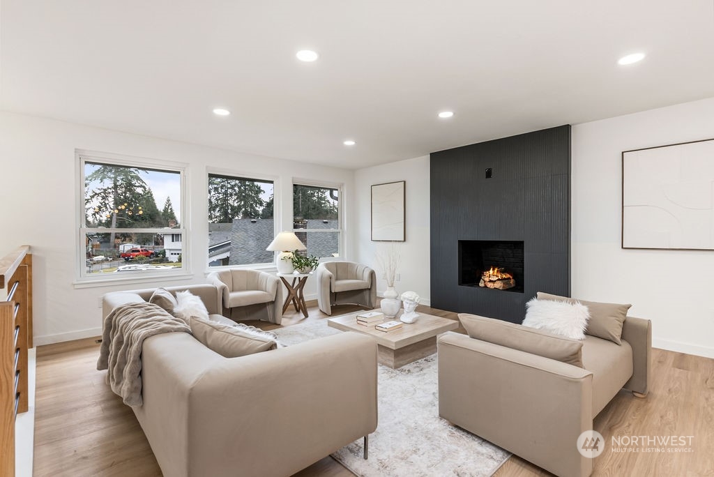 1505 155th Street E