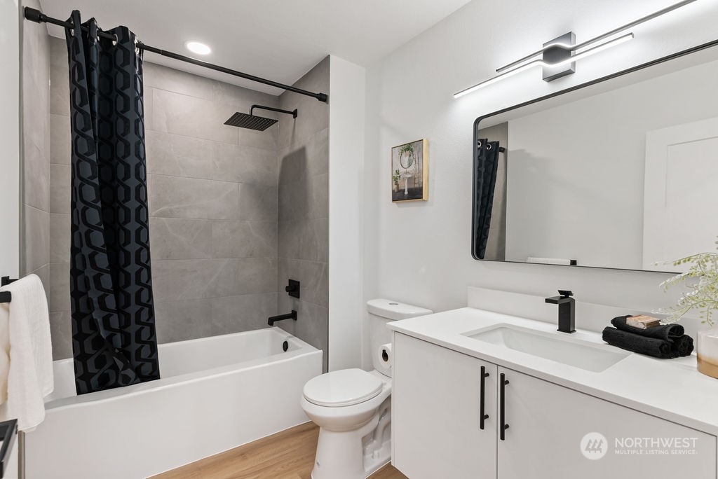 1505 155th Street E