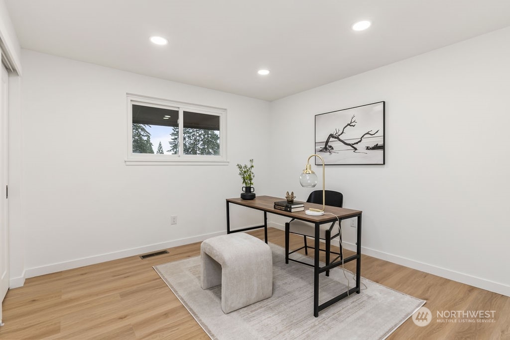1505 155th Street E