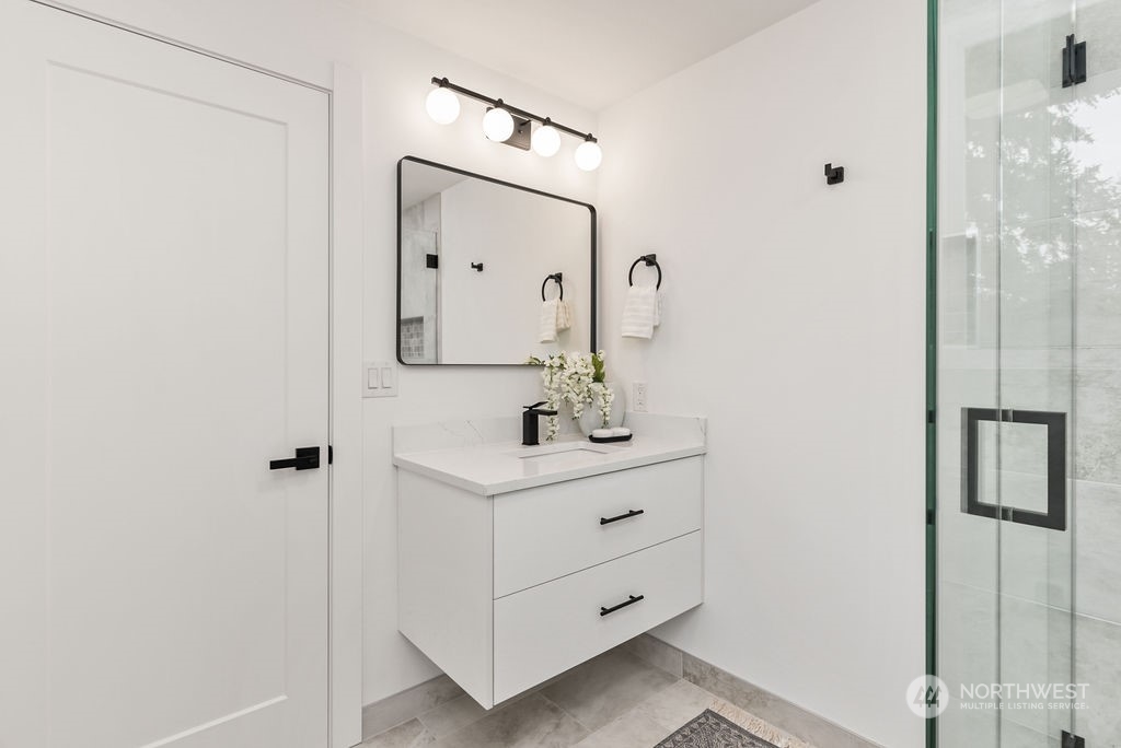 1505 155th Street E