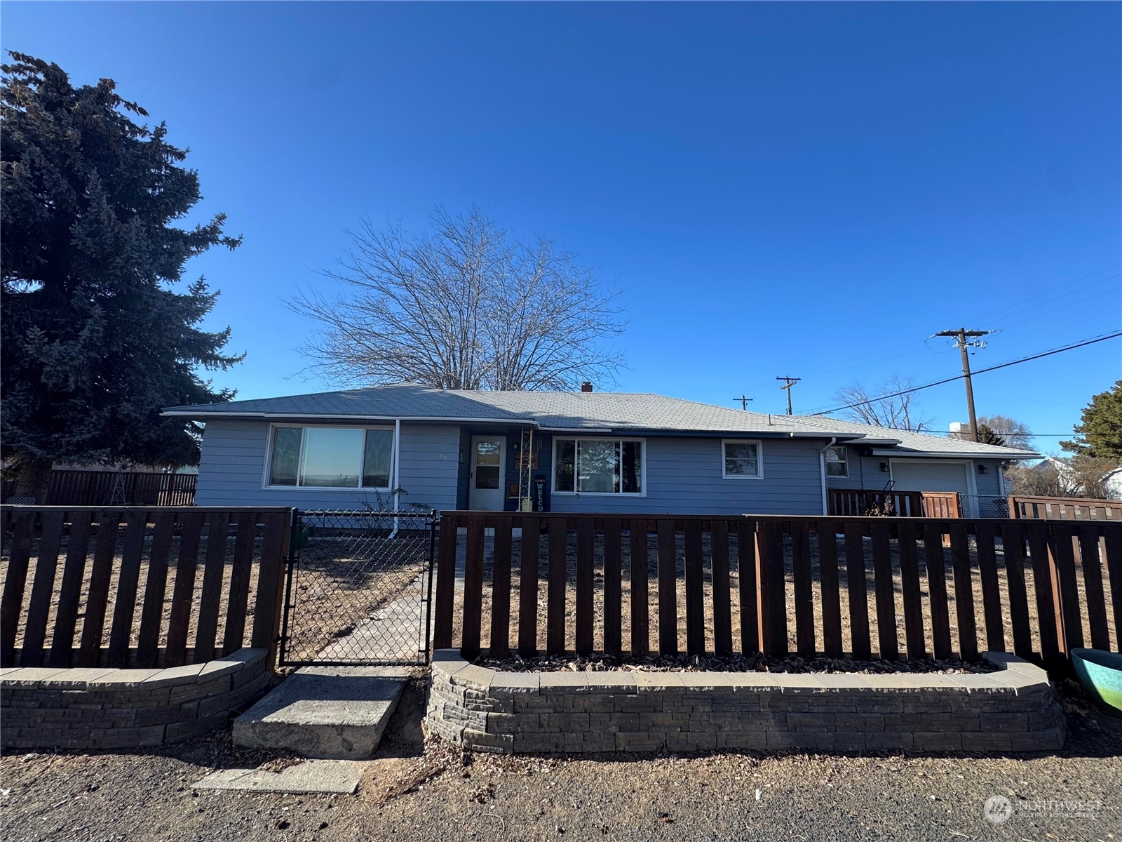 168 Range Street