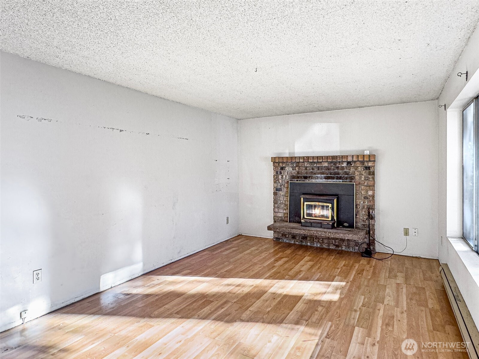 9411 176th St NW