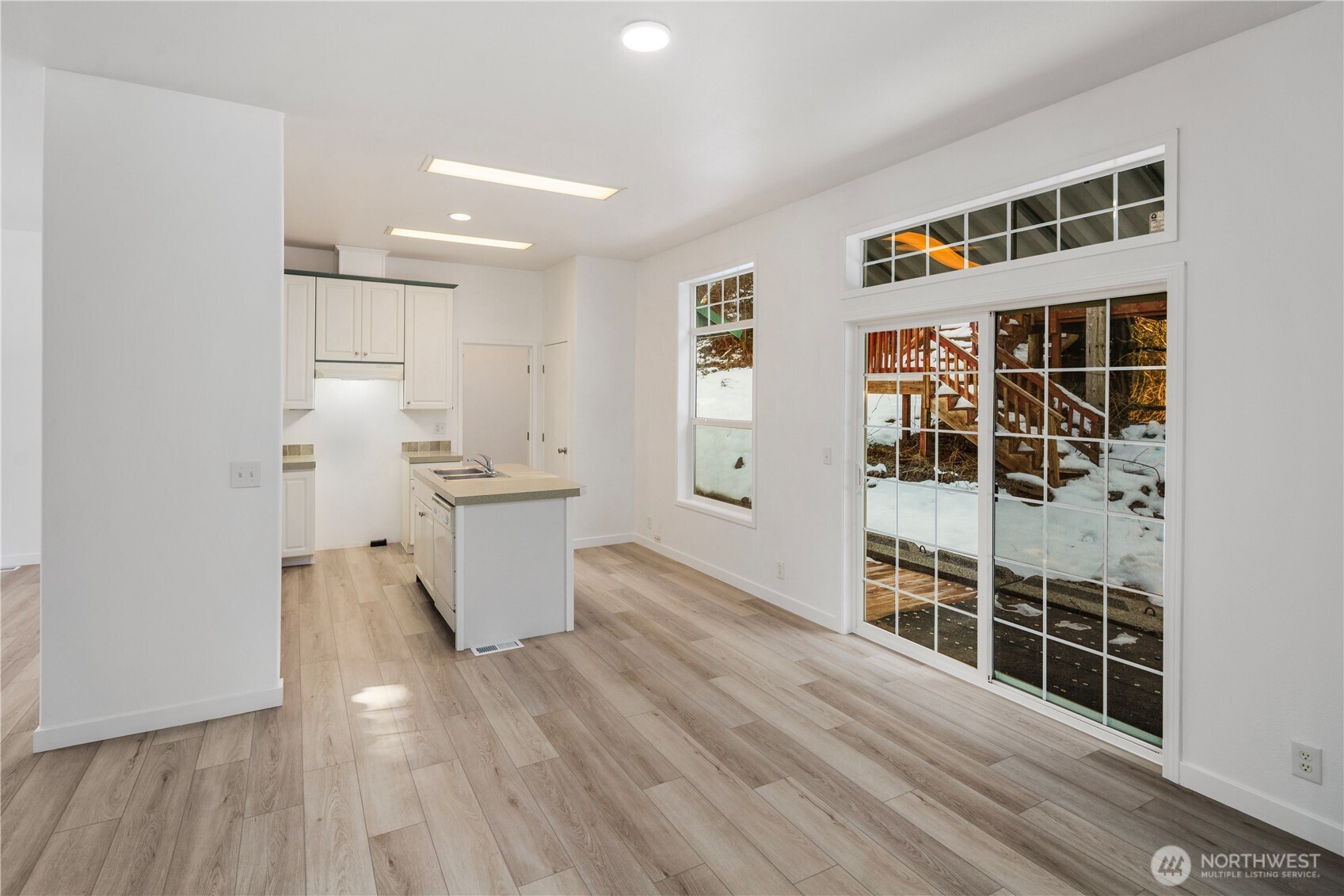 110 W Puyallup Drive