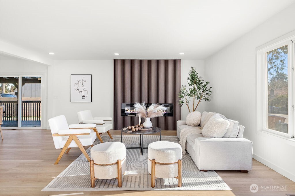 823 S 74th Street
