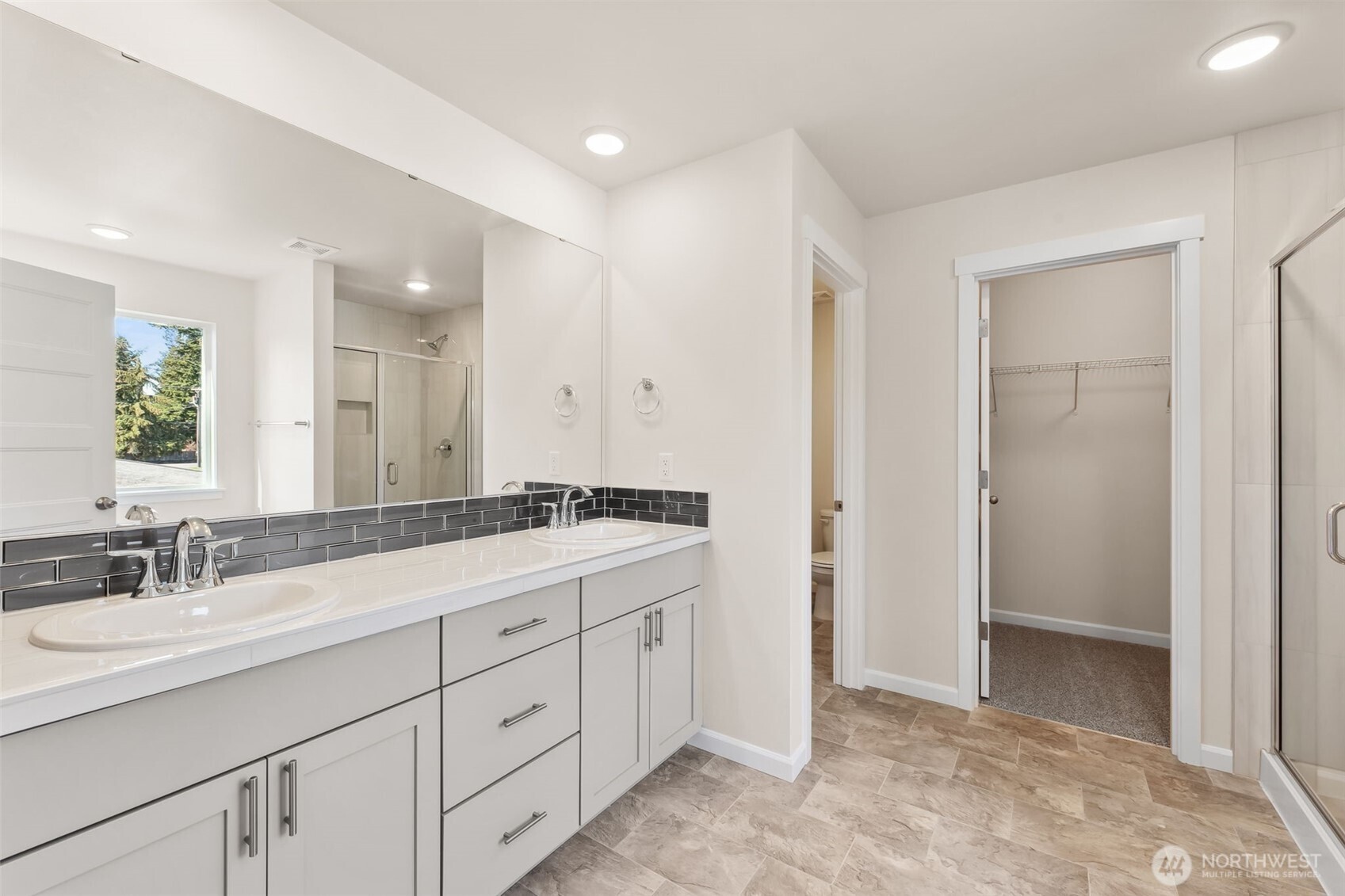 9444 Chief Leschi Street SE Unit: 28