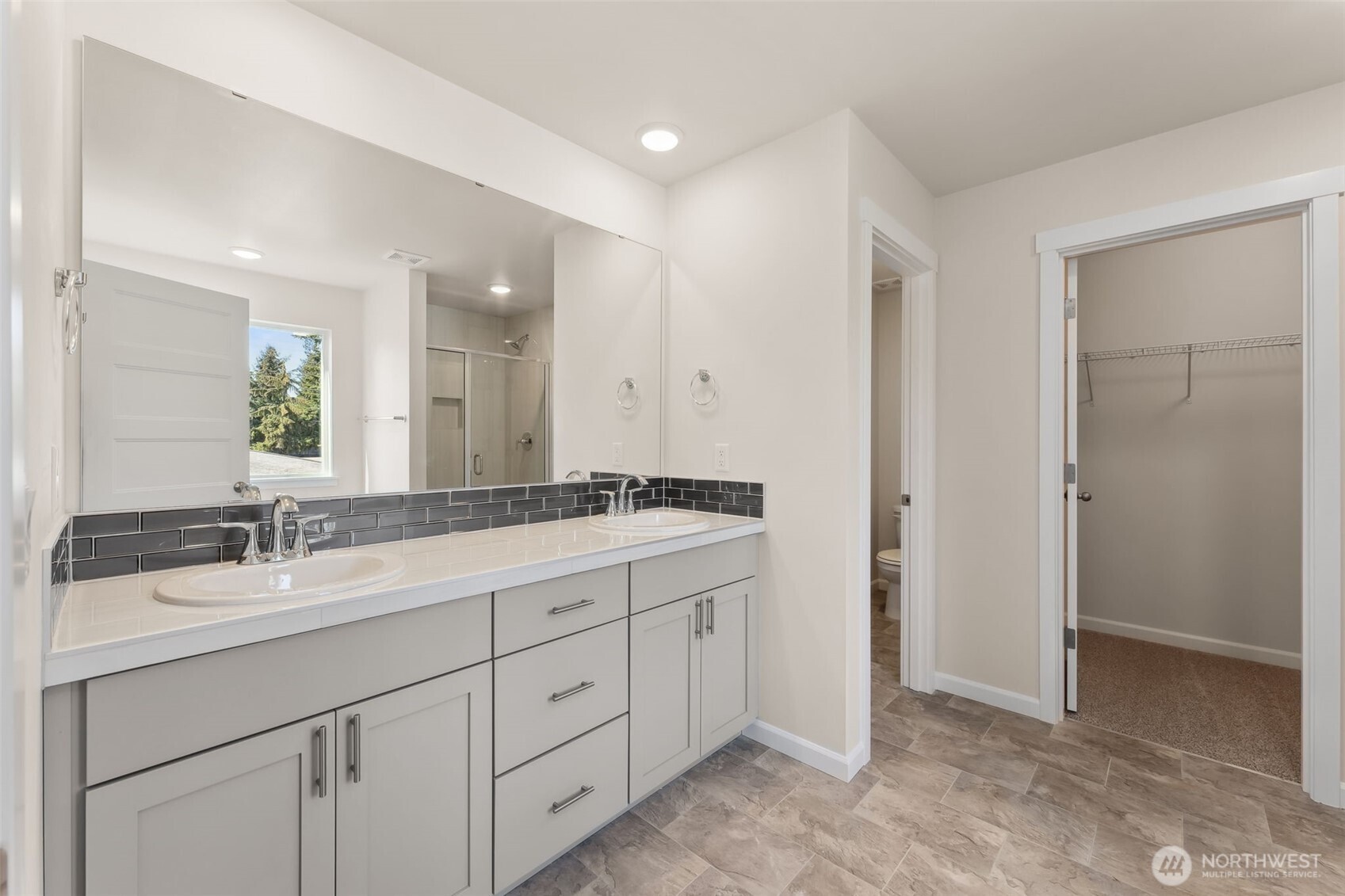 9444 Chief Leschi Street SE Unit: 28