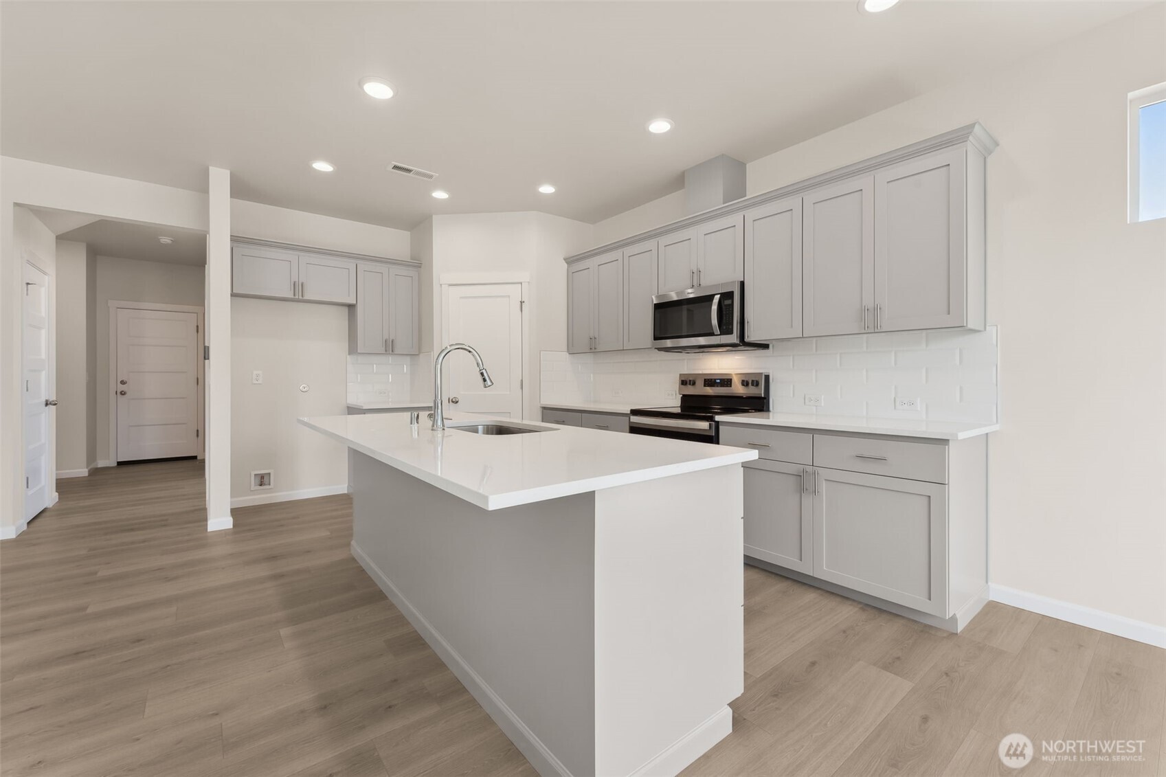 9444 Chief Leschi Street SE Unit: 28