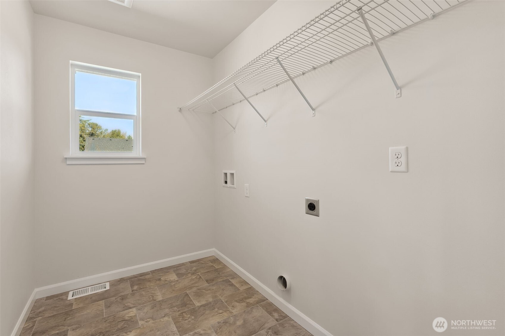 9444 Chief Leschi Street SE Unit: 28
