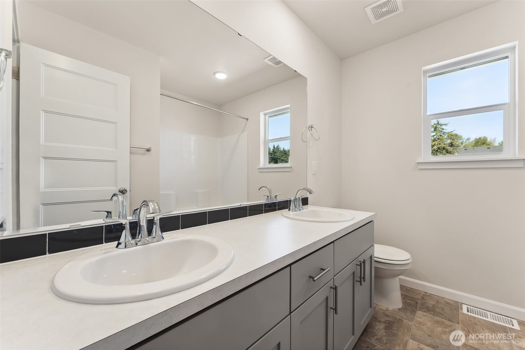 9444 Chief Leschi Street SE Unit: 28