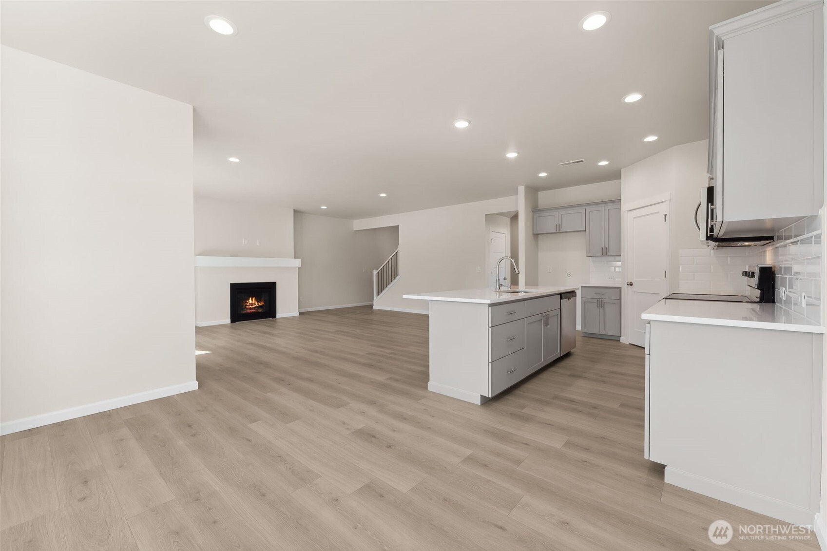 9444 Chief Leschi Street SE Unit: 28