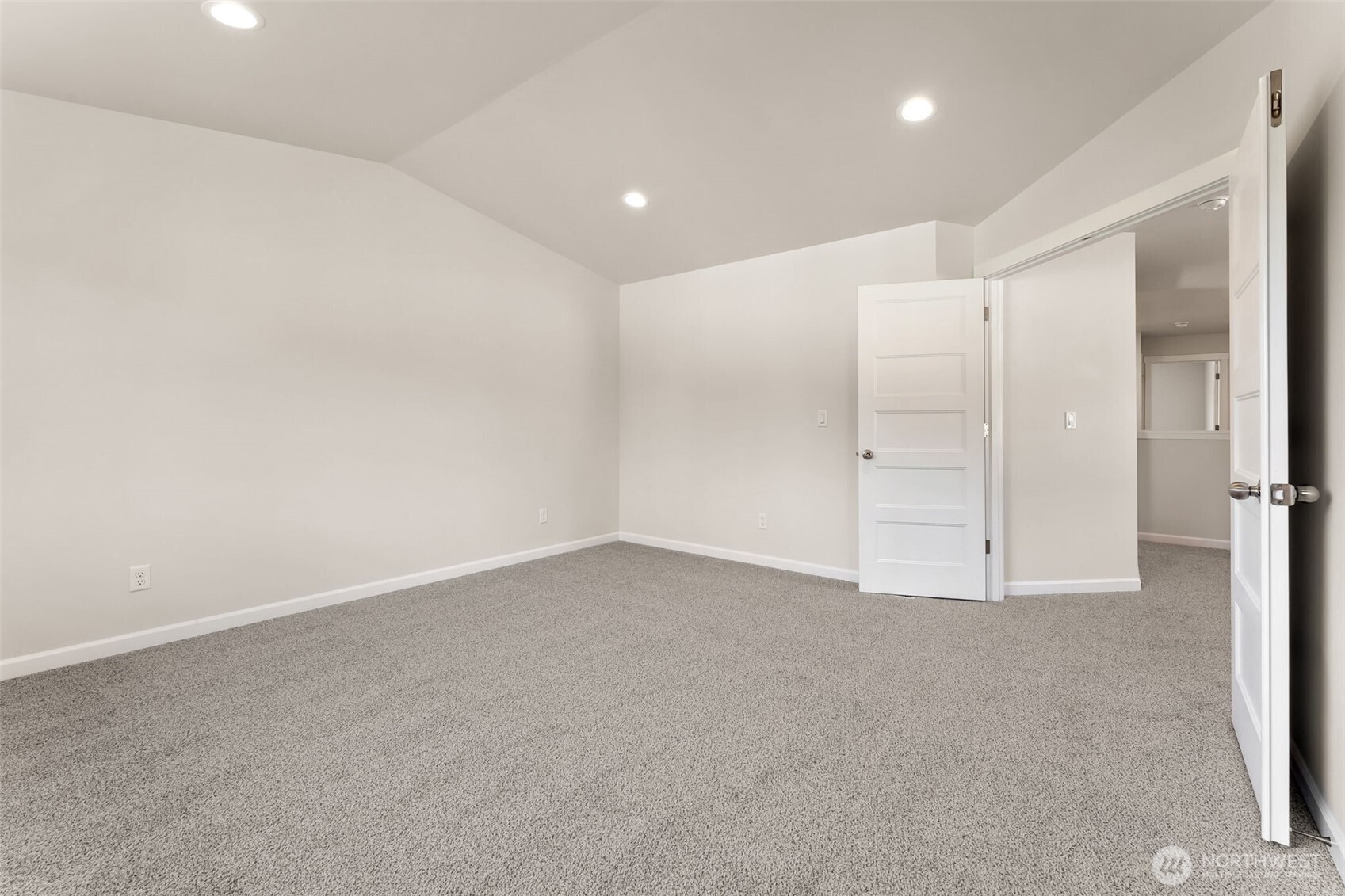 9444 Chief Leschi Street SE Unit: 28