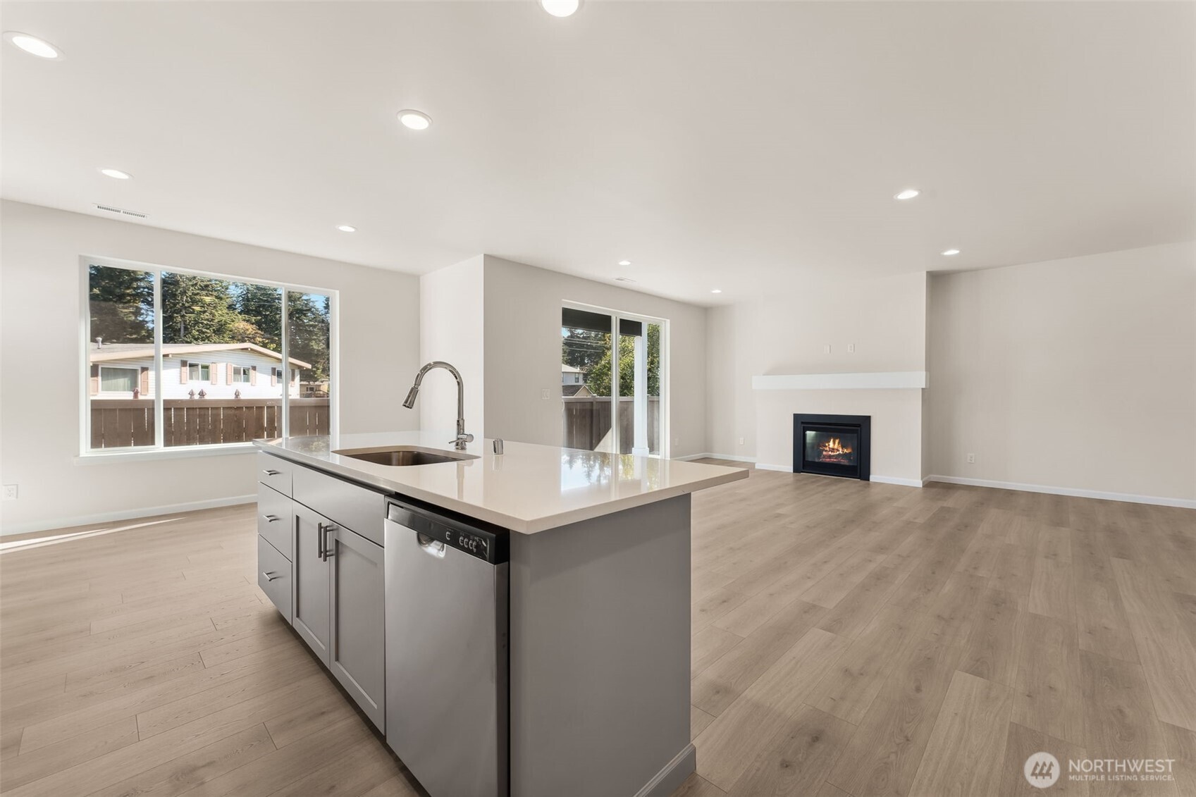 9444 Chief Leschi Street SE Unit: 28