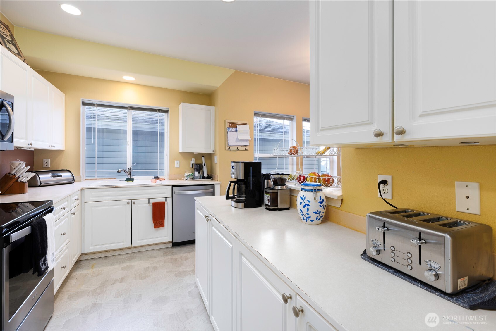 10025 9th Avenue W Unit: A101
