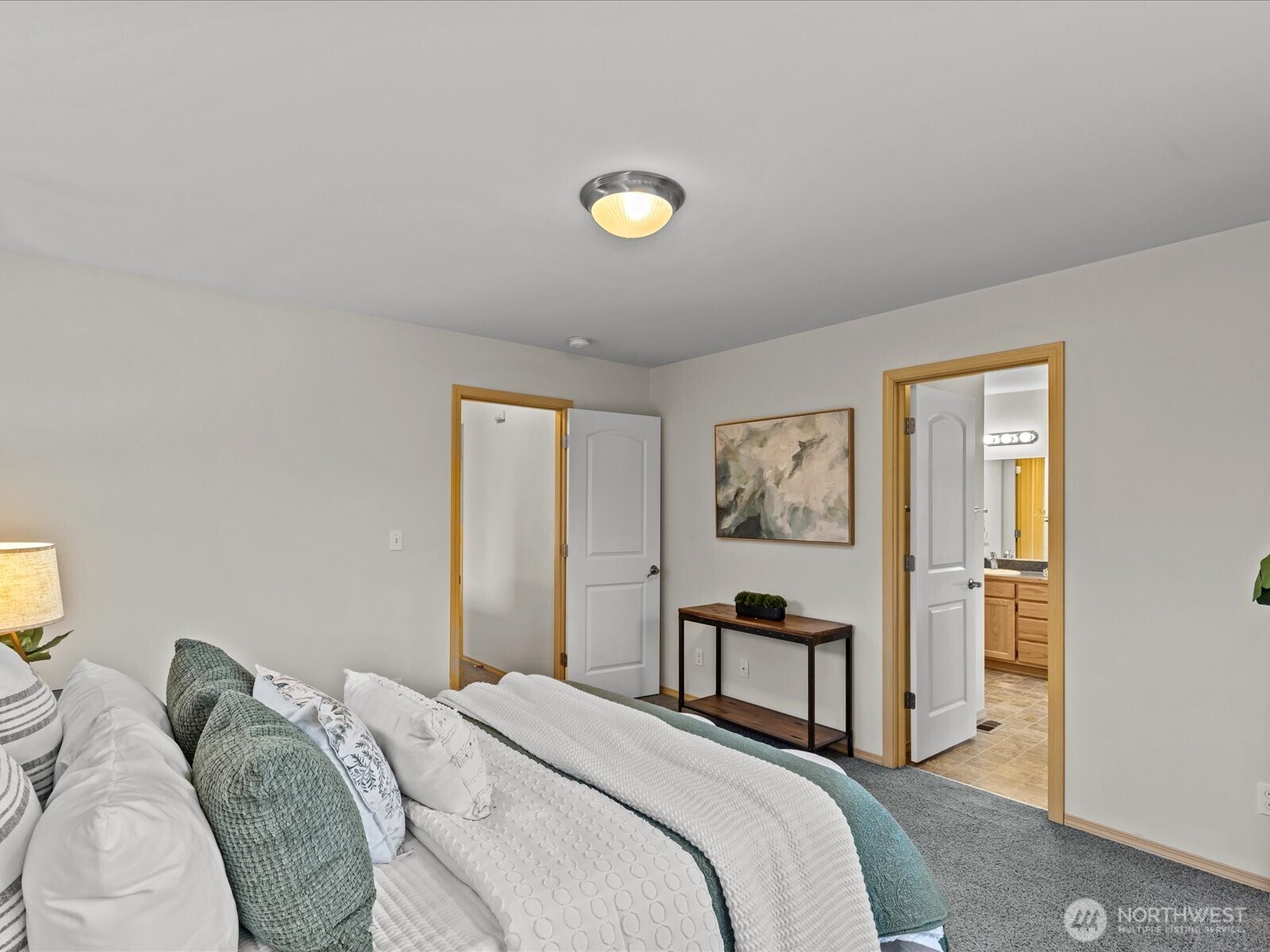 130 NE Melrose Drive