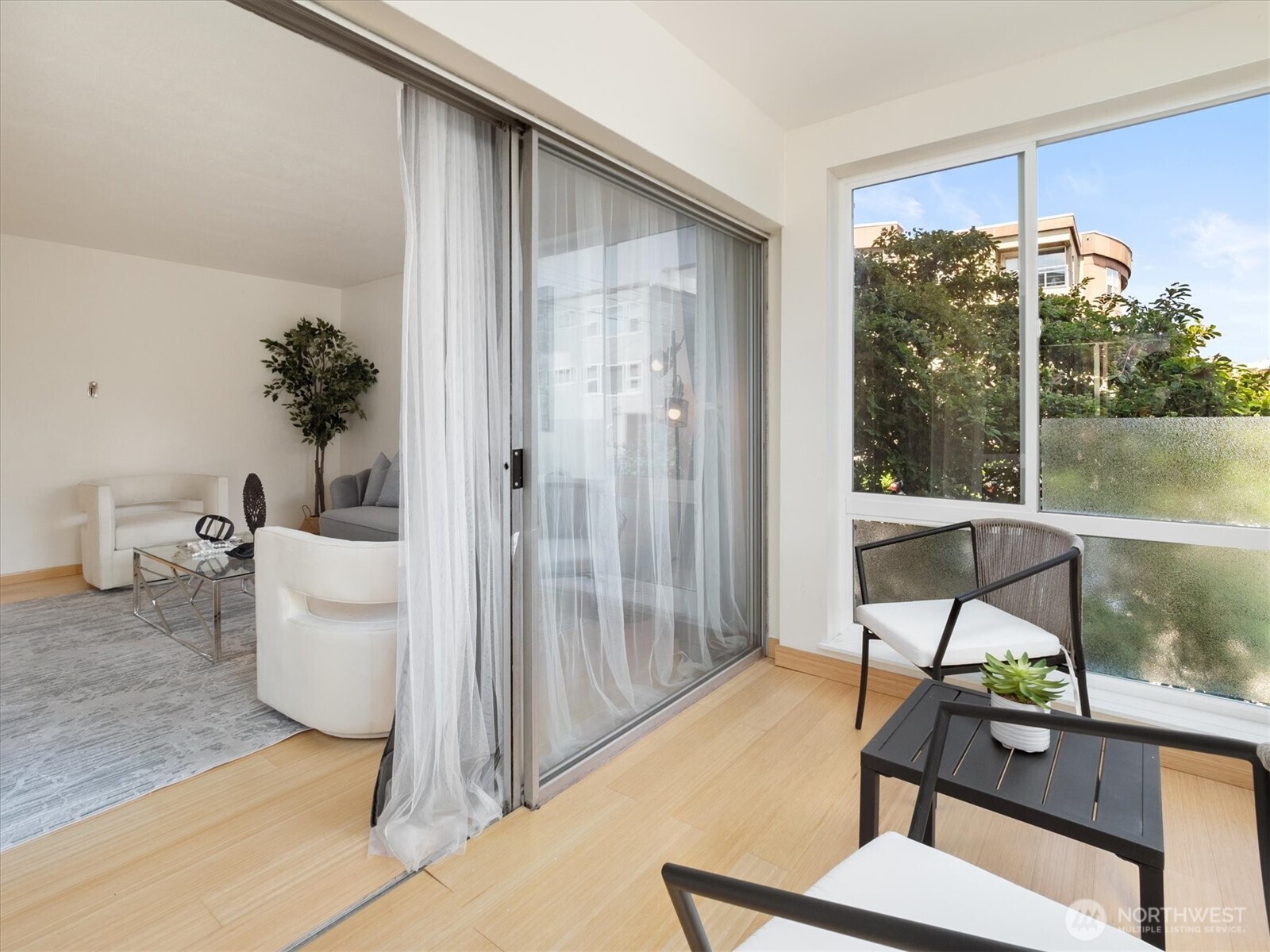 308 E Republican Street Unit: 515