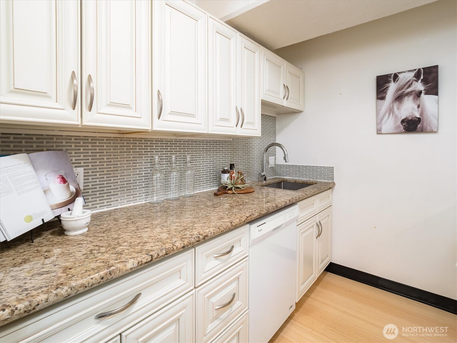 308 E Republican Street Unit: 515