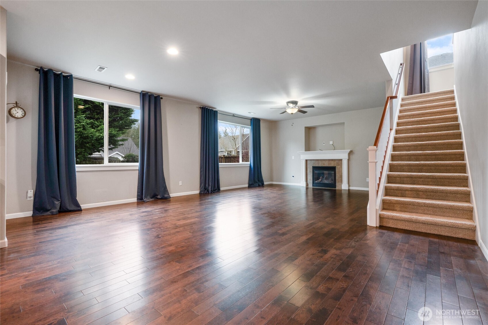 2638 NE Noll Valley Loop