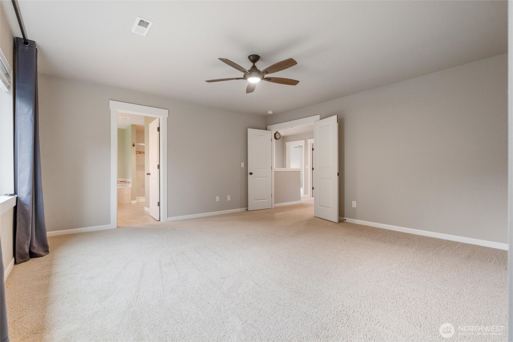 2638 NE Noll Valley Loop