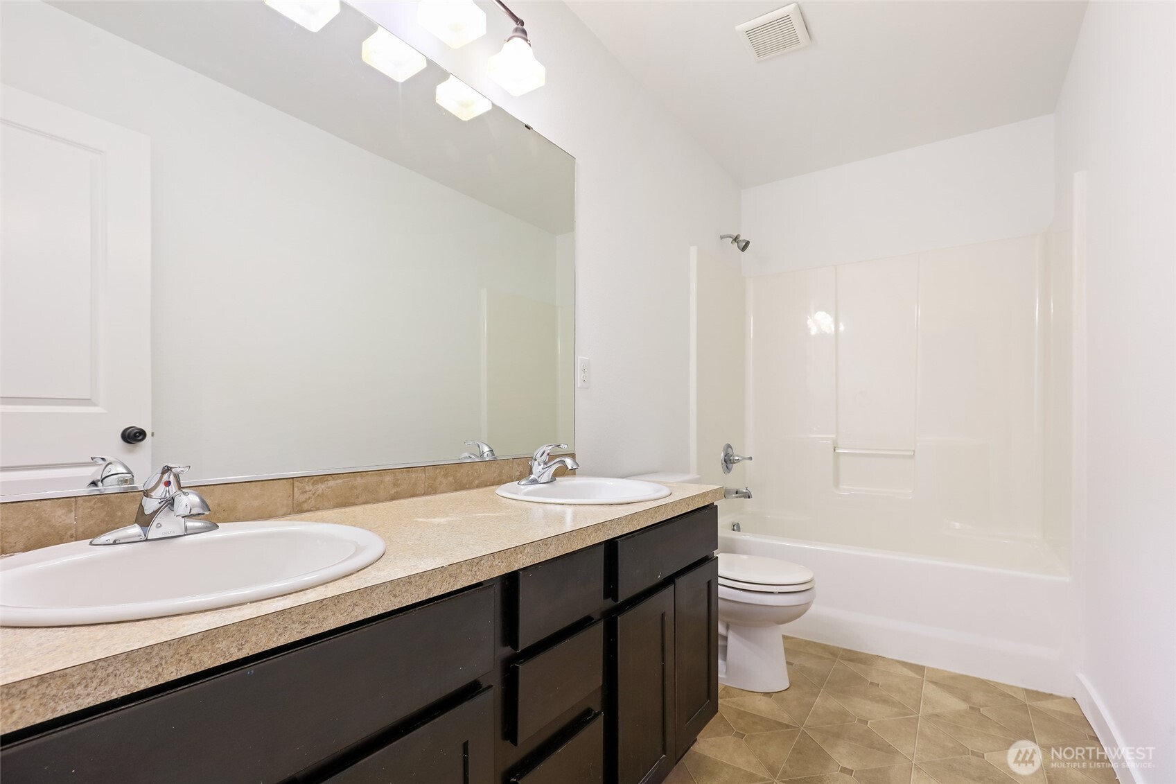 4704 Mount Baker Loop
