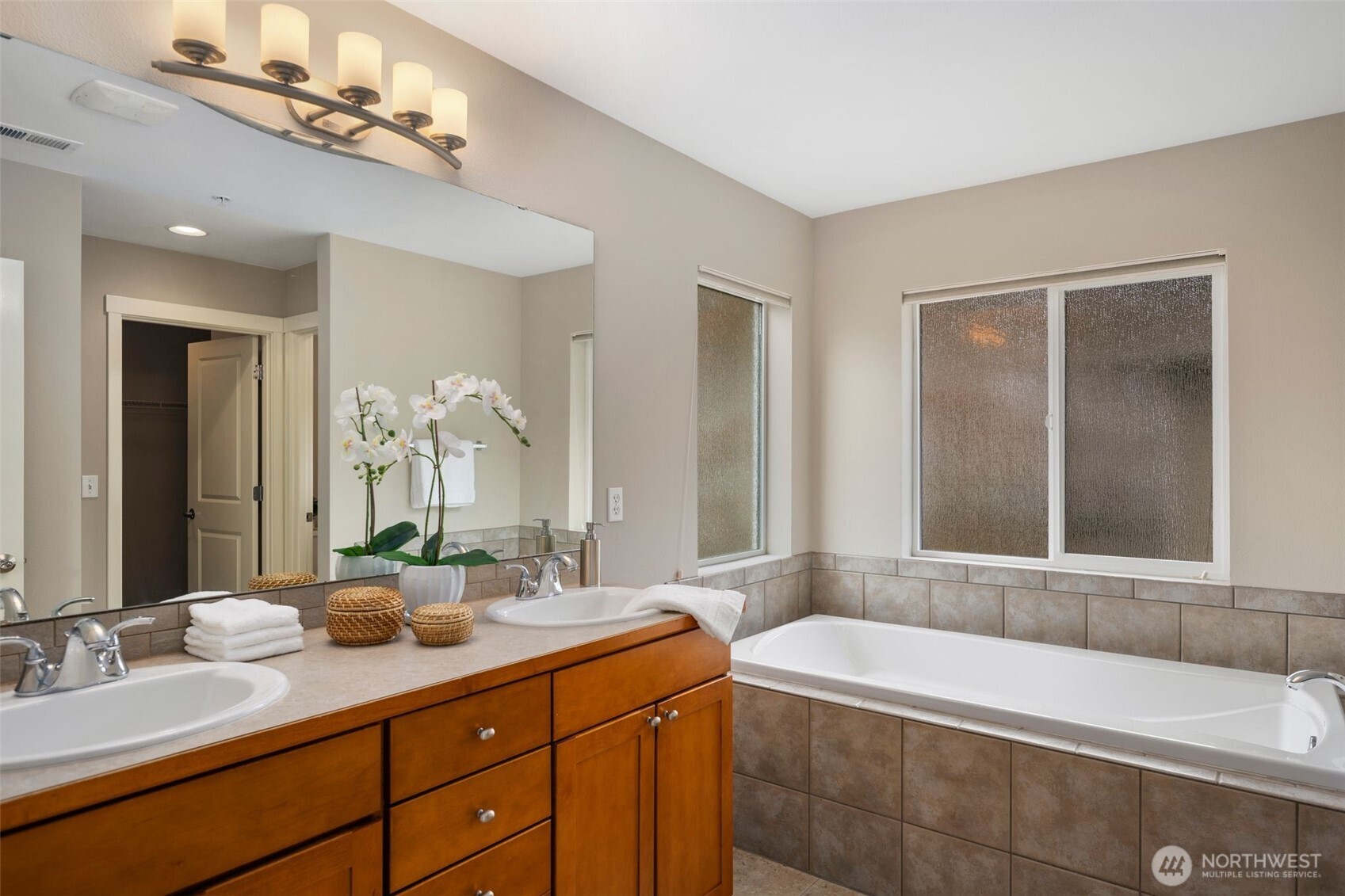 4070 S 212th Court Unit: 17