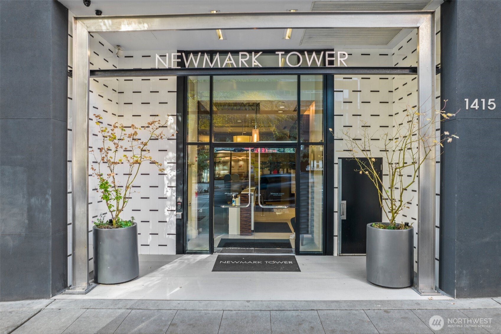 1415 2nd Avenue Unit: 2206