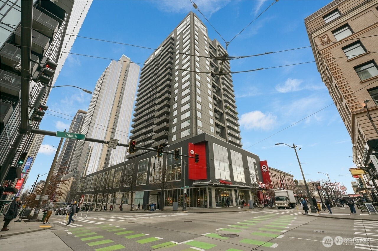 1415 2nd Avenue Unit: 2206